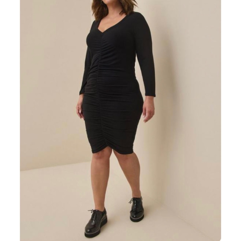 🆕 Black Shirred Mini Jersey Bodycon Dress 2 2X 18 20 NWT Torrid New!
